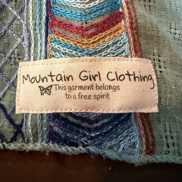 Artistic Graphic Women's Tunic in Charcoal and Sage - Picture 4 of 5